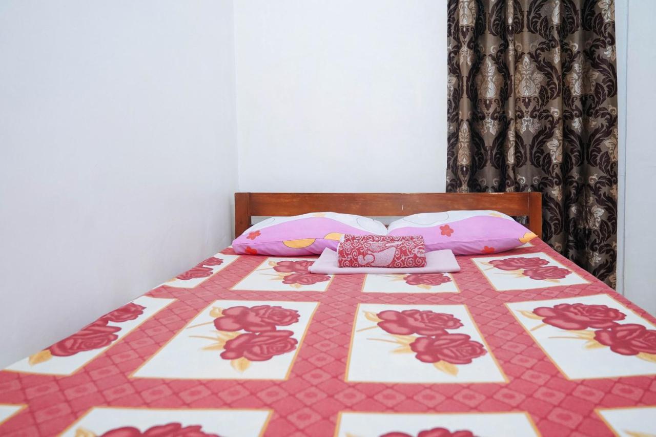 C Star Travellers Inn Oslob Exteriér fotografie